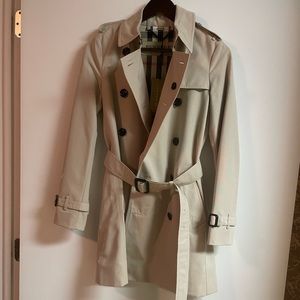 Burberry Stone Trench coat new never worn with tags. Size 2 US (UK 4 and 36 EU)